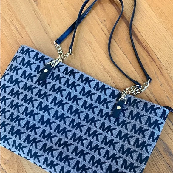 Michael Kors Black and Tan Tote with Geometric Pattern - Picture 2 of 13